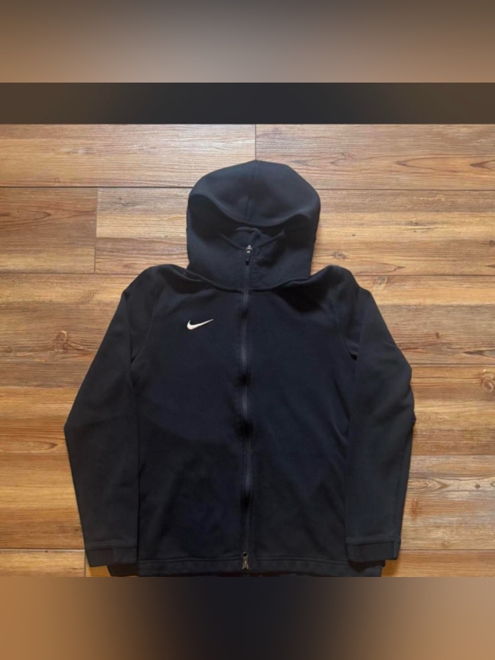 Nike Women’s Black Lightweight Full-Zip Hooded Jacket with Swoosh